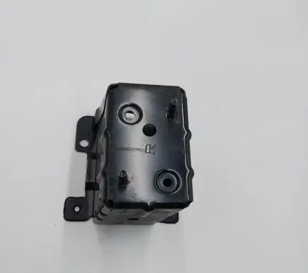 Nissan Leaf II (ZE1) Rear shock/impact absorber stay/bar 