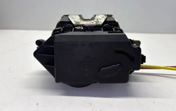 Mercedes-Benz E W211 Tailgate/trunk/boot lock/catch/latch A2117400036