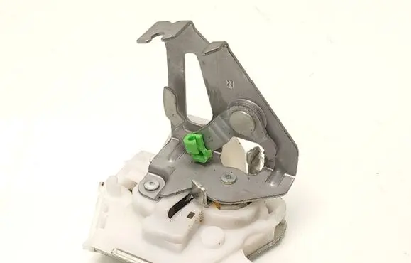 Mitsubishi Outlander Tailgate lock latch 