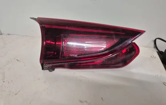 Tailgate rear/tail lights
