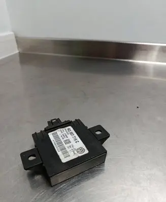 Volkswagen PASSAT B6 Alarm control unit/module 28024256 1K0907719C