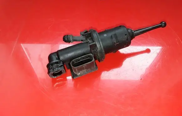 Skoda Octavia Mk3 (5E) Clutch master cylinder KG15065