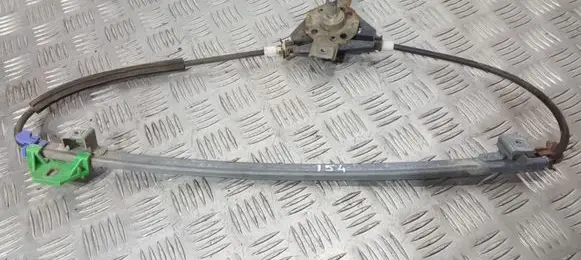 Rear door manual window regulator