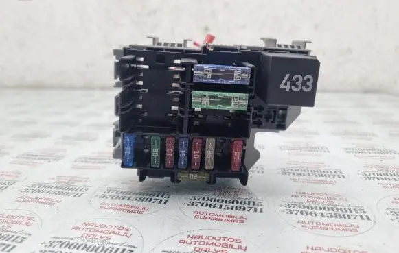 Volkswagen Touareg I Fuse module 7L0937559