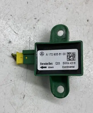 Mercedes-Benz E W212 Airbag deployment crash/impact sensor A1729056100 5WK44316