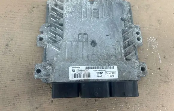 Ford Focus Engine control unit/module BV6112A650DGB S180133050C J38AC