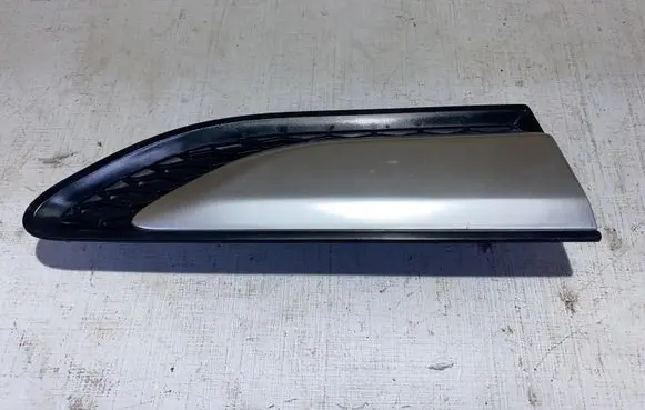 Land Rover Discovery Sport Fender grill FK72280B10