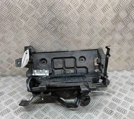 Maserati Ghibli Battery box tray 675000297