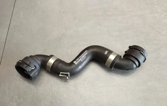 Audi A5 Sportback 8TA Engine coolant pipe/hose 8K0819334BB 8K0919234BH