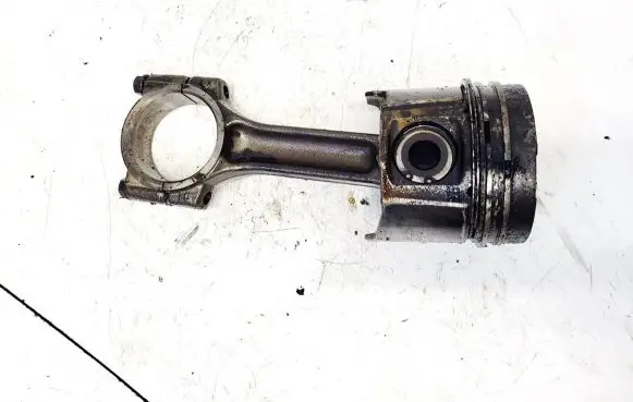 Nissan Primera Piston with connecting rod