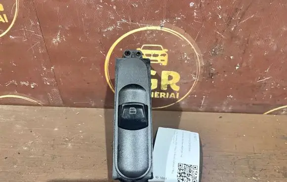 Mercedes-Benz Vito Viano W639 Electric window control switch A6395450613