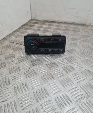 Subaru Outback Climate control unit 72317AE160