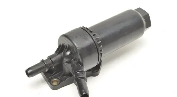 Volvo S60 Oil filter mounting bracket 7M5R7D104AA