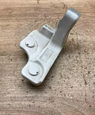 Mercedes-Benz GLC C253 Rear door lower hinge X2531705 FOULC1