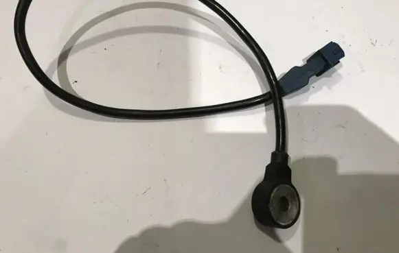 Audi A4 S4 B5 8D Detonation knock sensor 054905377g