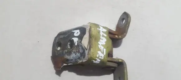 Nissan Almera Front door upper hinge