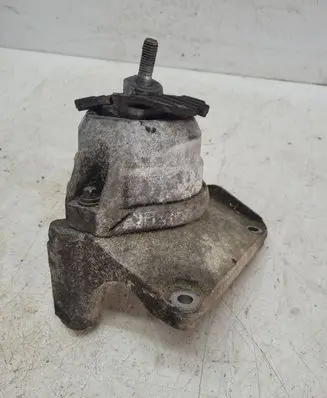 BMW 5 E60 E61 Engine mount bracket
