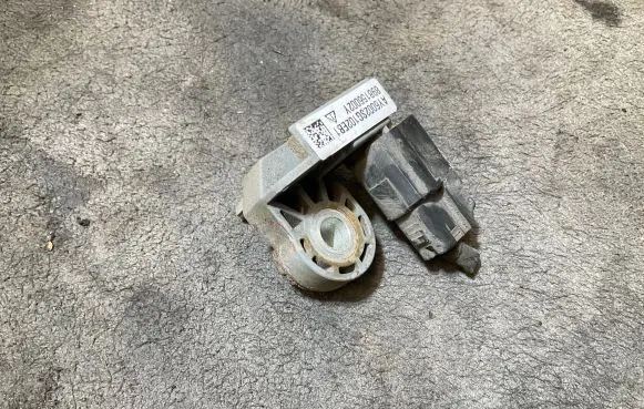 Isuzu D-Max Airbag deployment crash/impact sensor 898156002Y AY6002SG1022B1