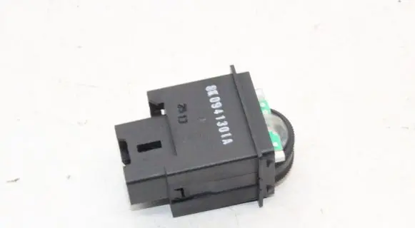 Audi A4 S4 B8 8K Headlight level height control switch 8K0941301A