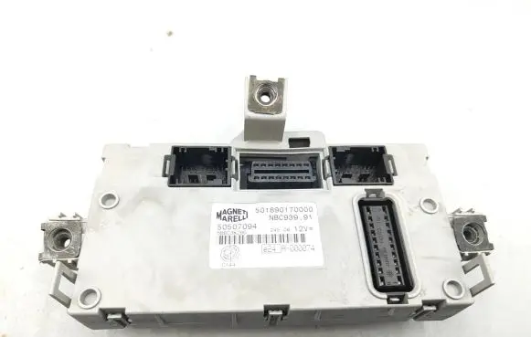Alfa Romeo 159 Fuse module 50507094 50189