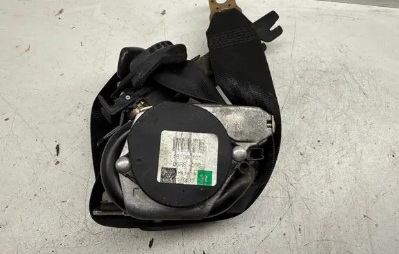 Volkswagen PASSAT B5.5 Front seatbelt 3B1857706D 561084800 140803