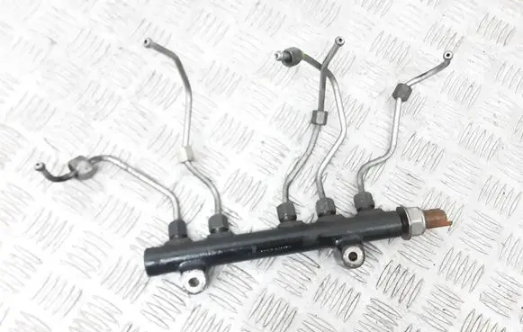Citroen C4 II Picasso Fuel main line pipe 9804776780 28497Z01 152460532