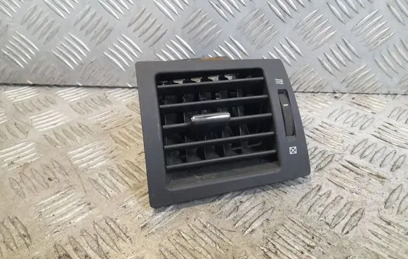 Toyota Avensis T270 Dash center air vent grill 5565005140