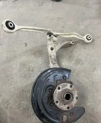 Audi A6 S6 C5 4B Front wheel hub 3B0615311