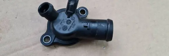 Audi A5 Engine coolant pipe/hose 04L121131AD