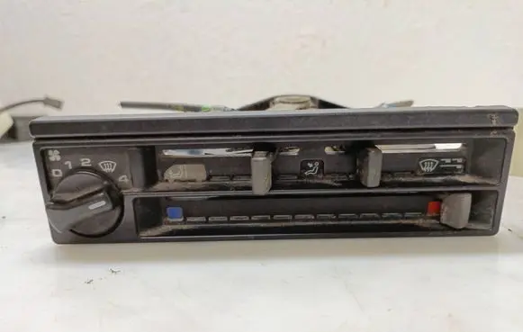 Volkswagen Transporter - Caravelle T4 Climate control unit 321819045C
