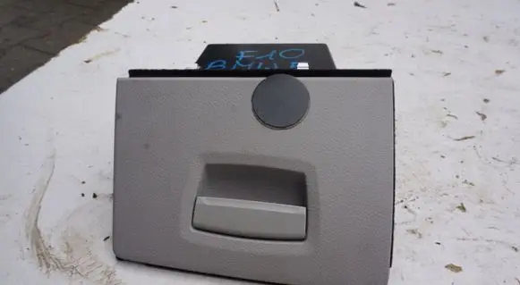 BMW 5 F10 F11 Glove box
