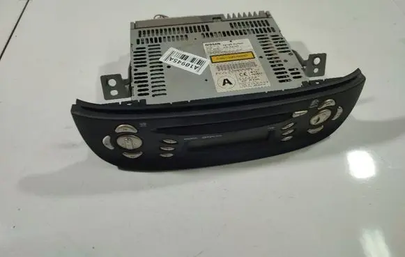 Nissan Almera Tino Radio/CD/DVD/GPS head unit 28185BU005