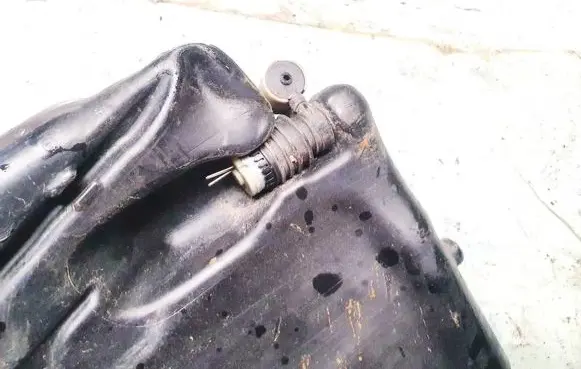 Mercedes-Benz C AMG W204 Windscreen/windshield washer pump