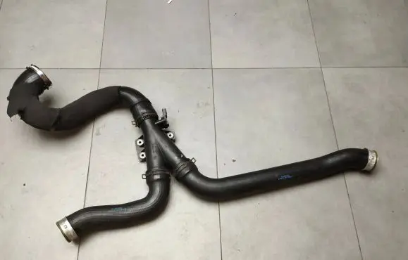 Volkswagen Phaeton Intercooler hose/pipe 3D0145840L 3D0145834AA