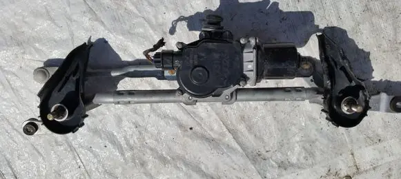 Mazda CX-3 Front wiper linkage and motor DA6C6737X