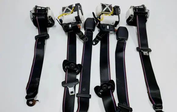 BMW X4 G02 Rear seatbelt 7619608