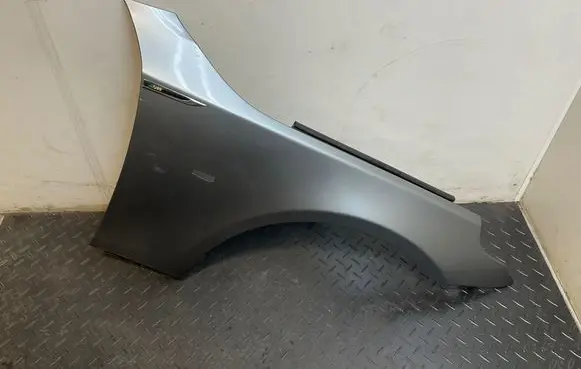 BMW 5 E60 E61 Fender 