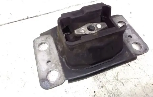 Ford S-MAX Engine mount bracket 7G917M121BA