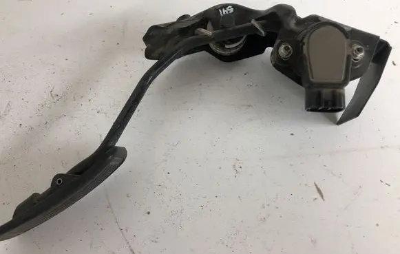 Toyota Corolla Verso E121 Accelerator throttle pedal