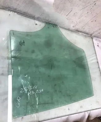 Mercedes-Benz EQA Rear door window glass 43r00049