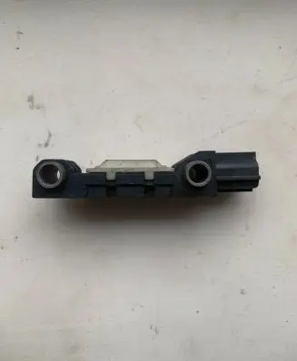 Audi A3 S3 8P Airbag deployment crash/impact sensor 8E0959651A