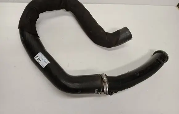 Peugeot 3008 II Intercooler hose/pipe 9839329680