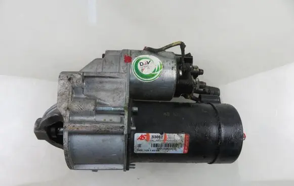 Renault Megane I Starter motor S3052