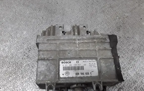 Volkswagen Polo III 6N 6N2 6NF Engine control unit/module 0261203456 030906026E