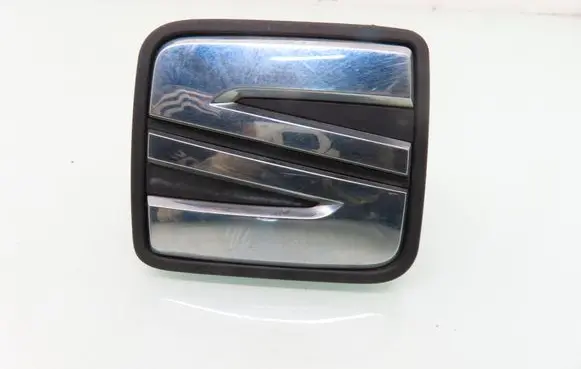 Seat Leon (5F) Rear door exterior handle/bracket 5F0827565B