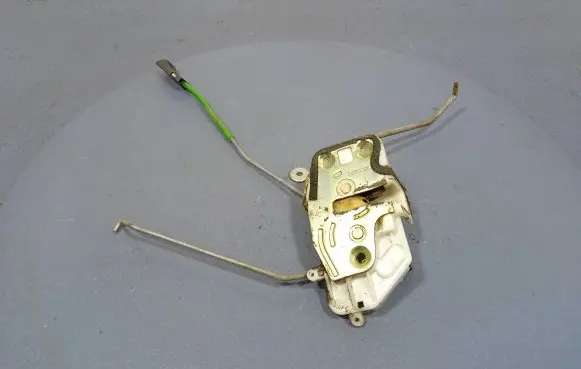 Honda Stream Front door lock