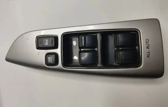 Toyota Land Cruiser (J120) Electric window control switch 8404060011 514569 515208