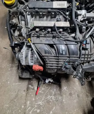 Renault Twingo III Engine B4DD403 100011486R R007412