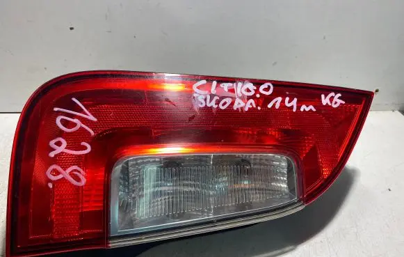 Skoda Citigo Rear/tail lights 1ST945095F 1ST945111