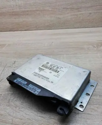Audi A4 S4 B5 8D Gearbox control unit/module 8d0907389d 0265109463
